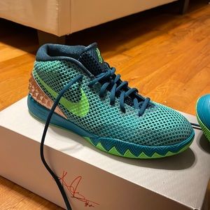 Nike Kyrie 7Y